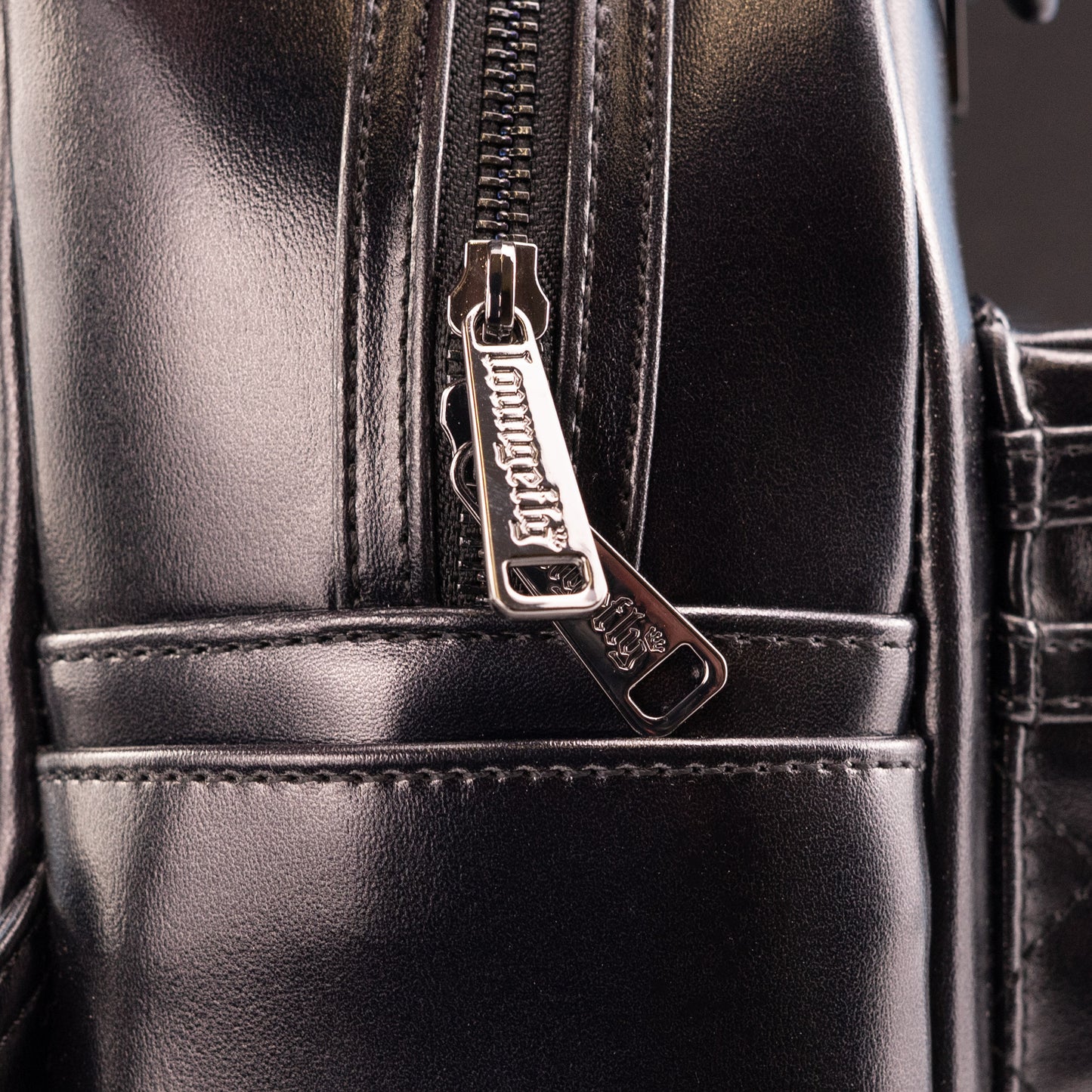 [OUTLET] Loungefly x Disney Minnie Mouse Midnight Black Quilted Mini Backpack