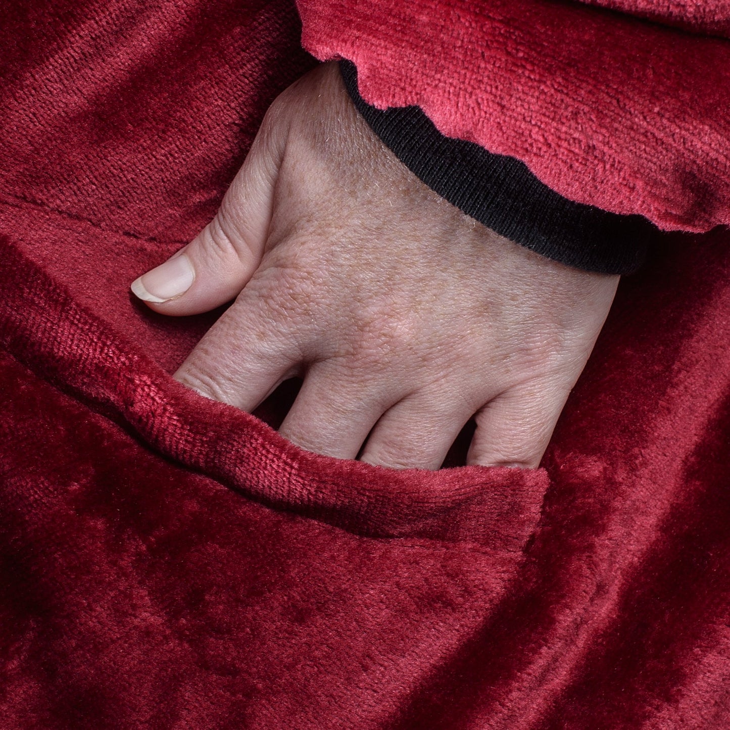 Harry Potter Gryffindor Oversized Hooded Blanket - GeekCore