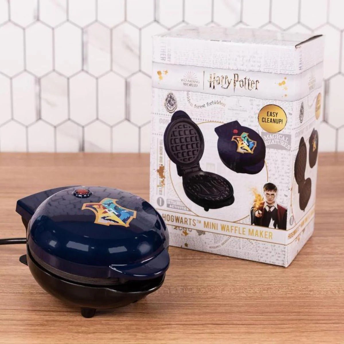 Harry Potter Hogwarts Crest Mini Waffle Maker - GeekCore