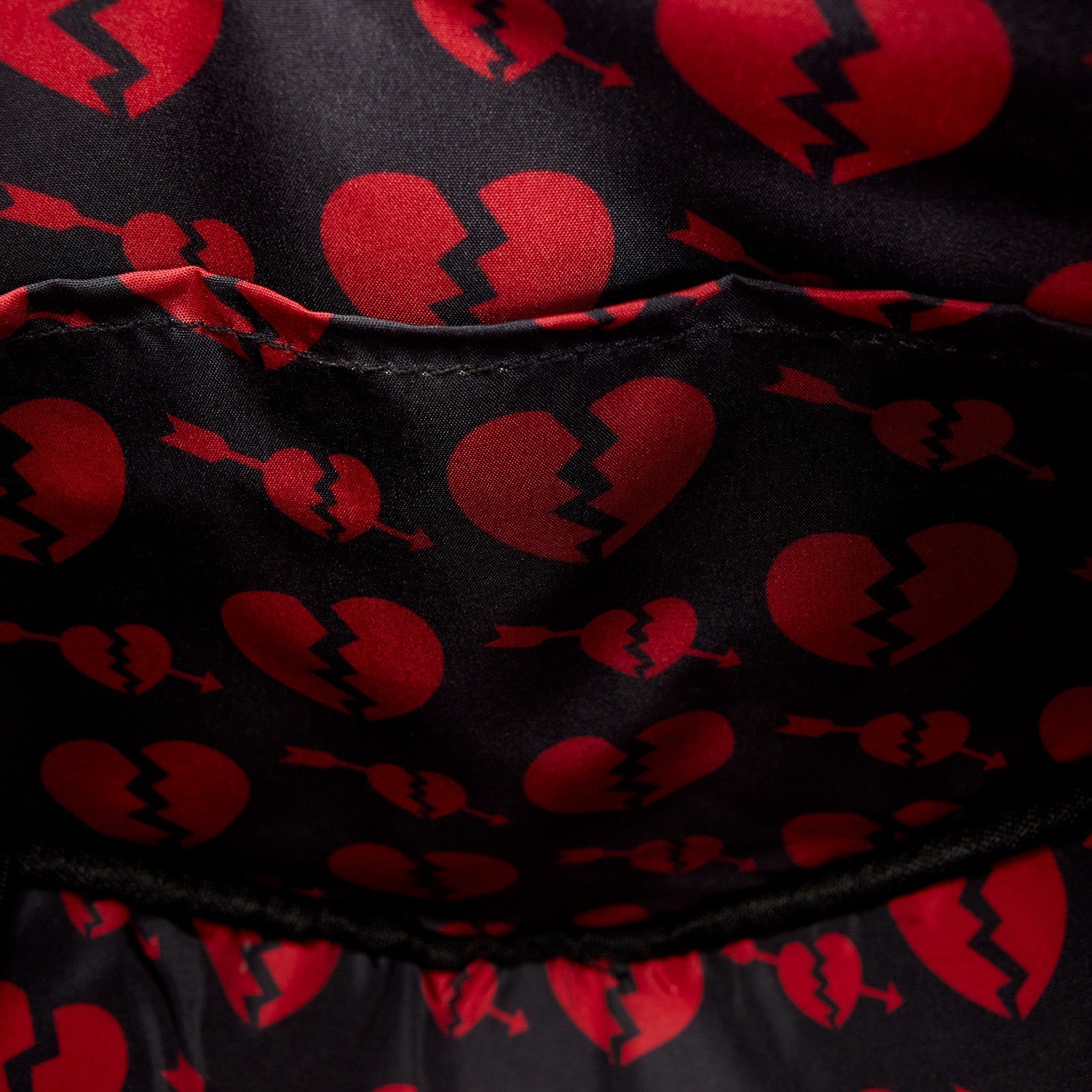 Loungefly Originals Figural Broken Heart Crossbody Bag - GeekCore