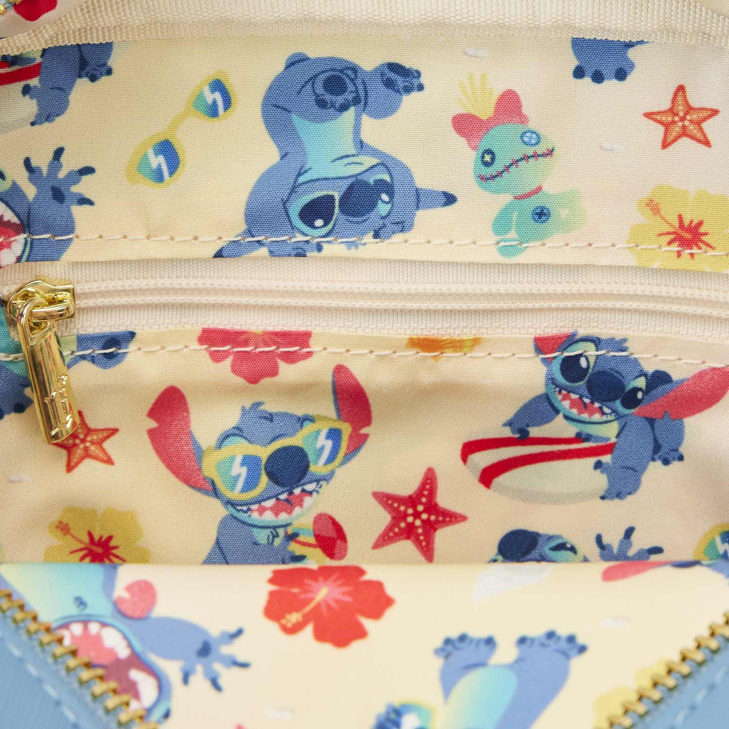 Loungefly x Disney Lilo and Stitch Beach Day Crossbuddy Bag - GeekCore