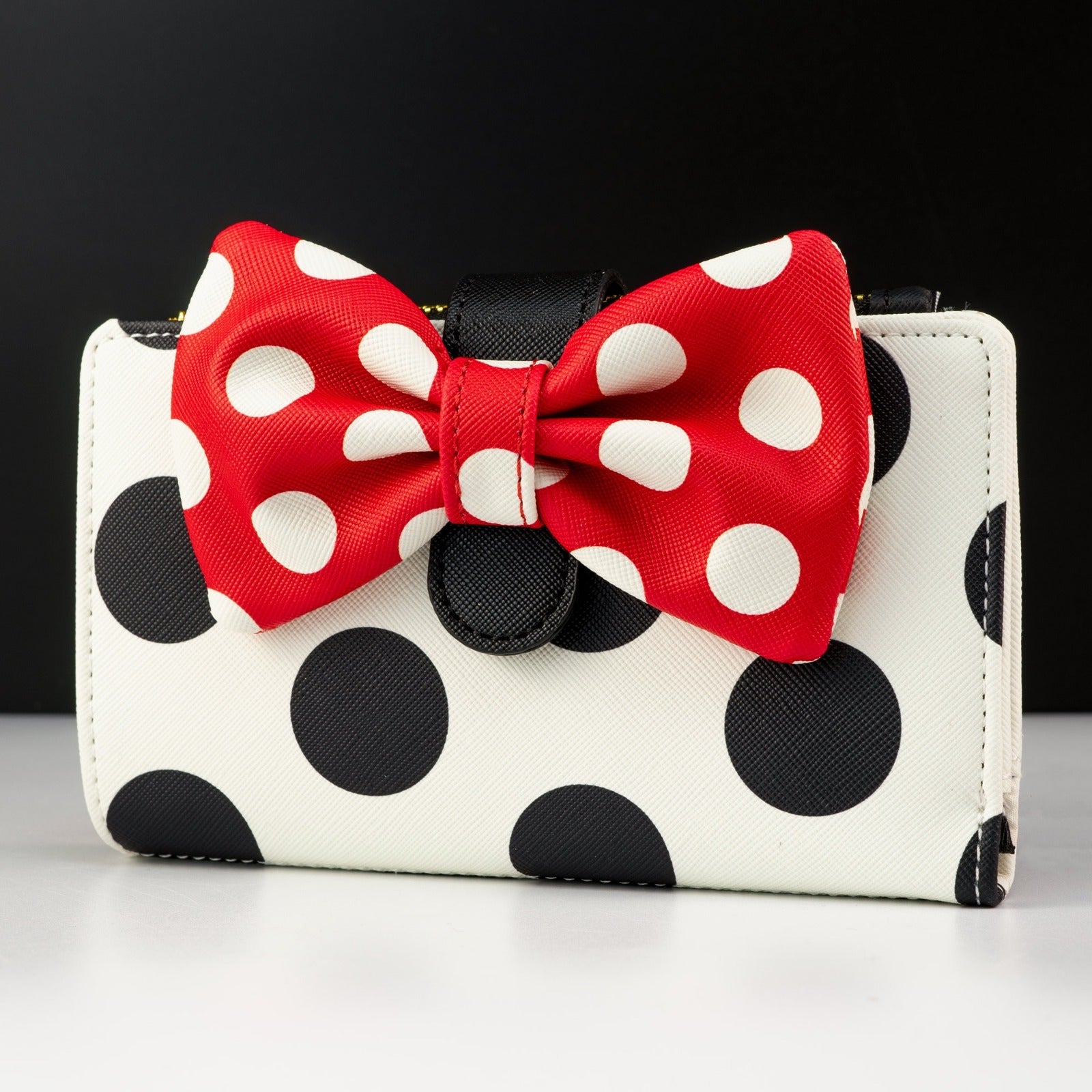 Loungefly x Disney Minnie Mouse Rocks The Dots Wallet - GeekCore