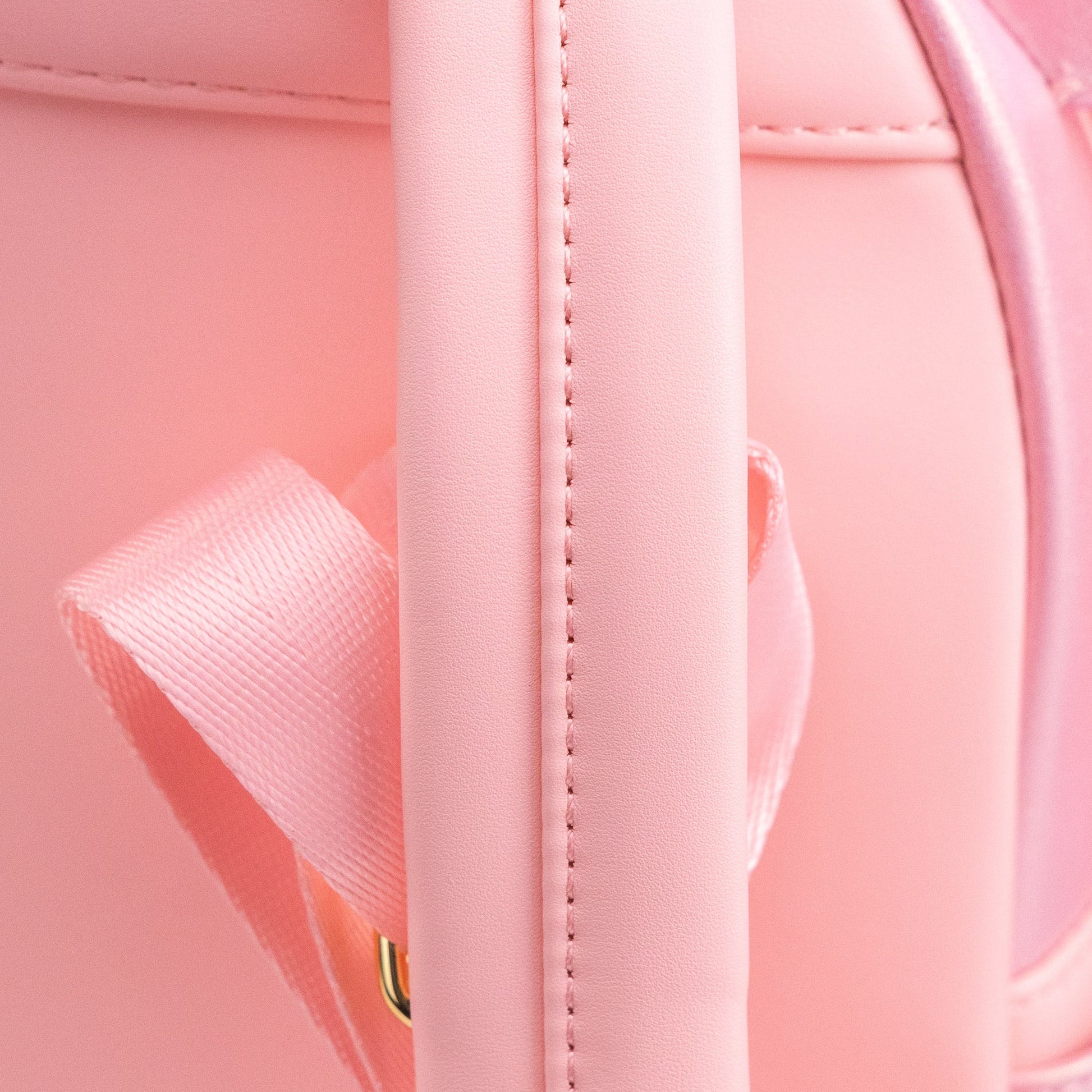 Loungefly x Disney Minnie Mouse Rose Iridescent Quilted Mini Backpack - GeekCore