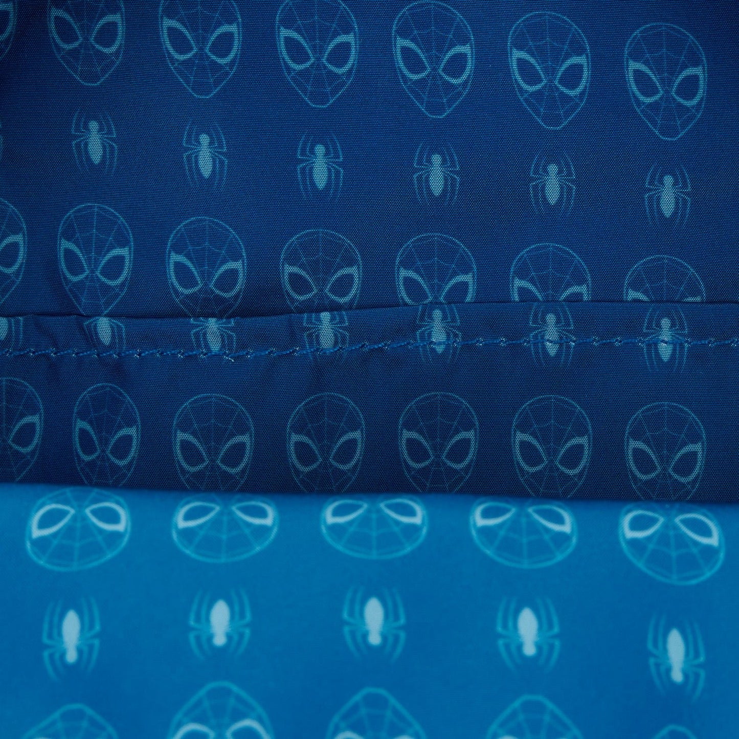 Loungefly x Marvel Spider - Man Sherpa Heart Mini Backpack - GeekCore