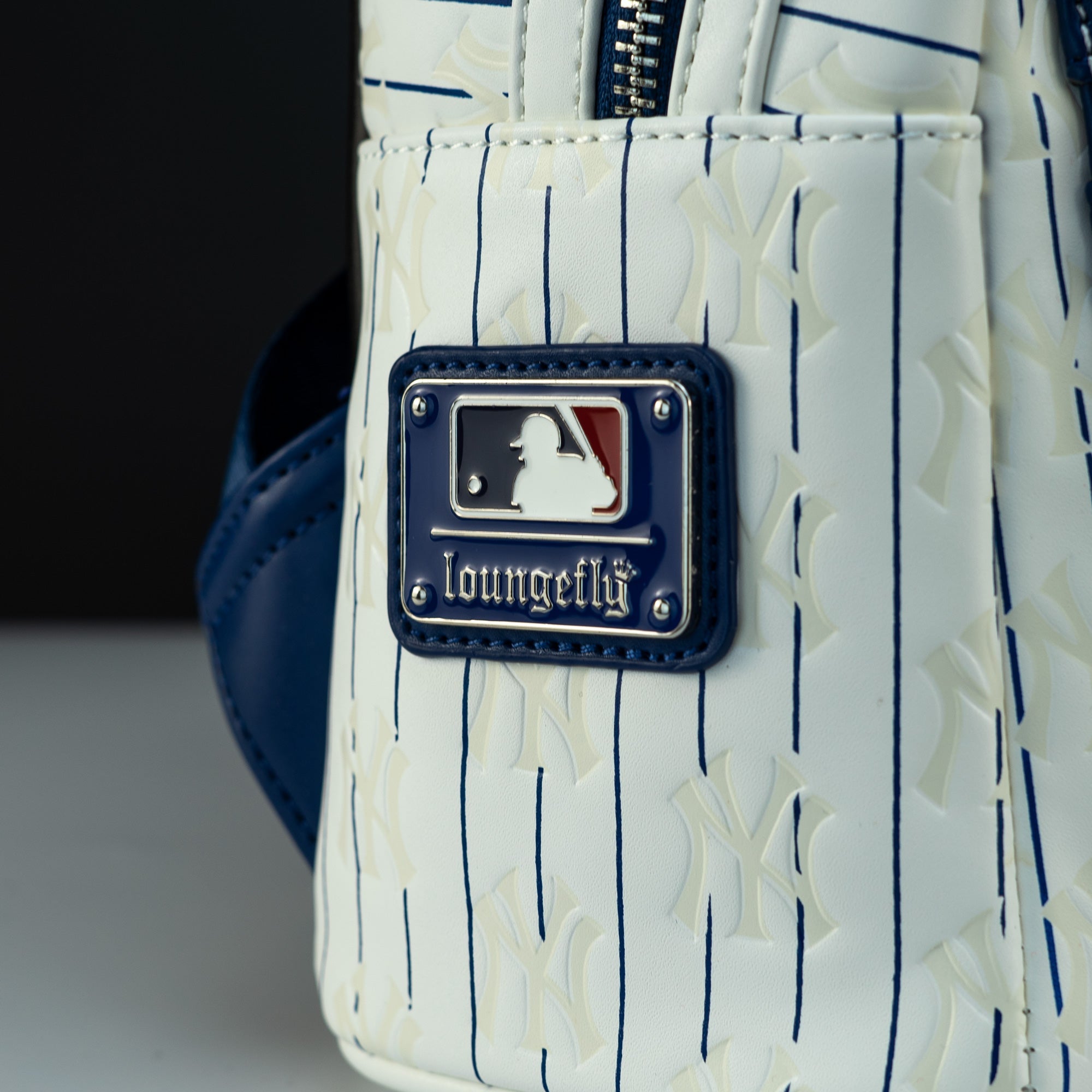 Loungefly x MLB New York Yankees Pinstripe Mini Backpack - GeekCore