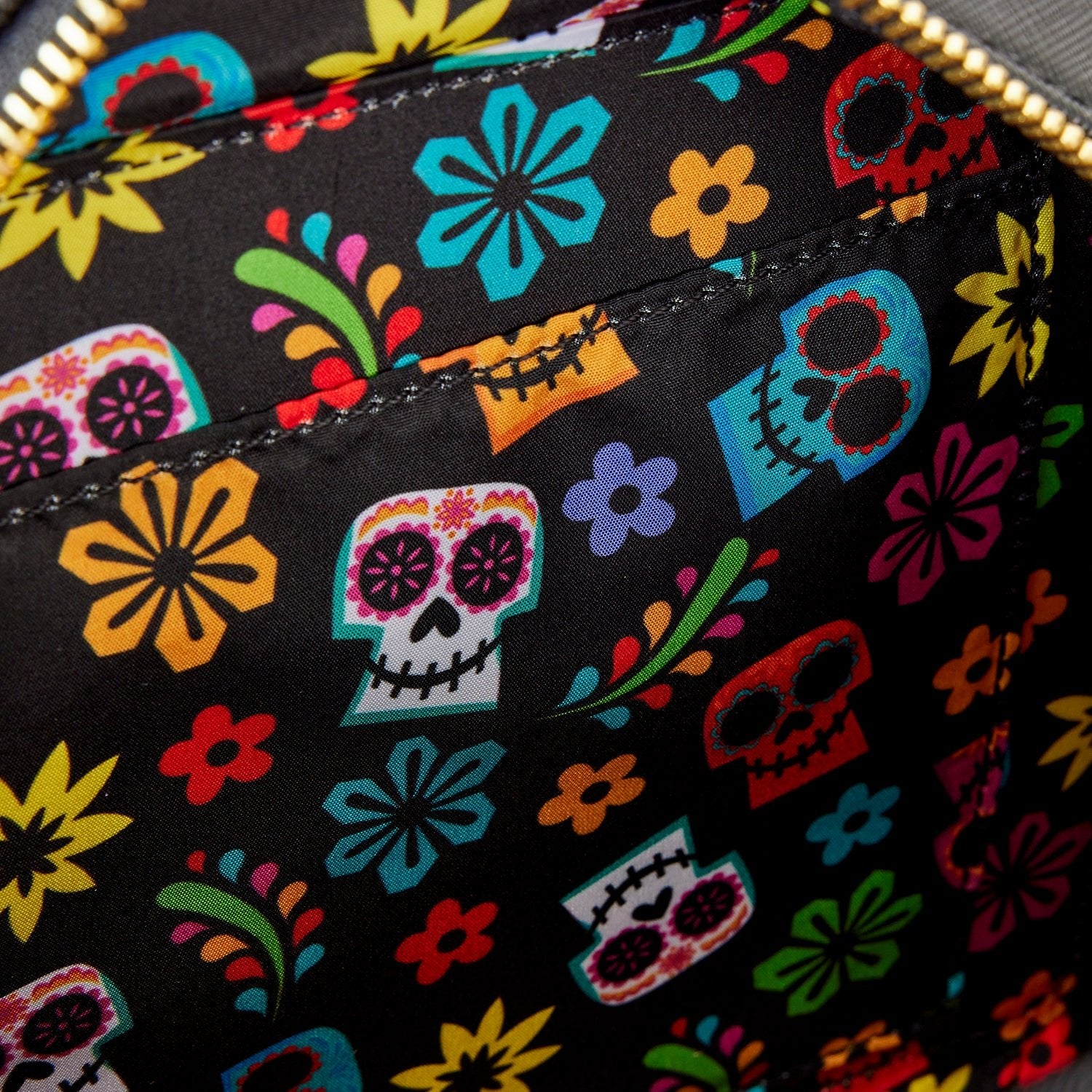 Skull crossbody bag online