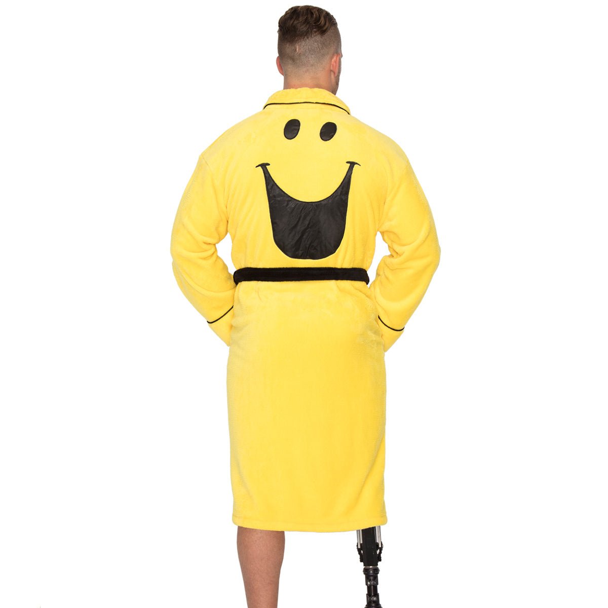 Mr. Men and Little Miss - Mr Happy Bathrobe - GeekCore