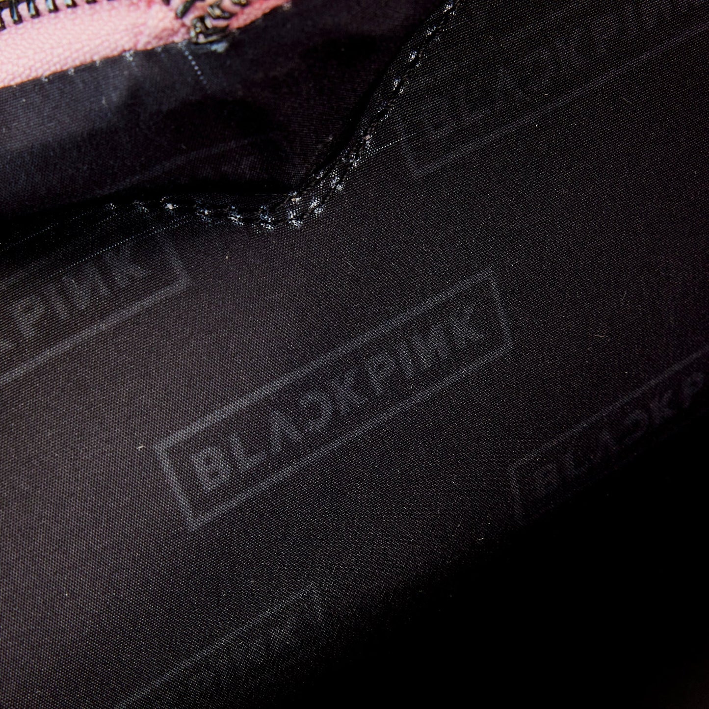[OUTLET] Loungefly x BLACKPINK Heart Crossbody Bag - GeekCore