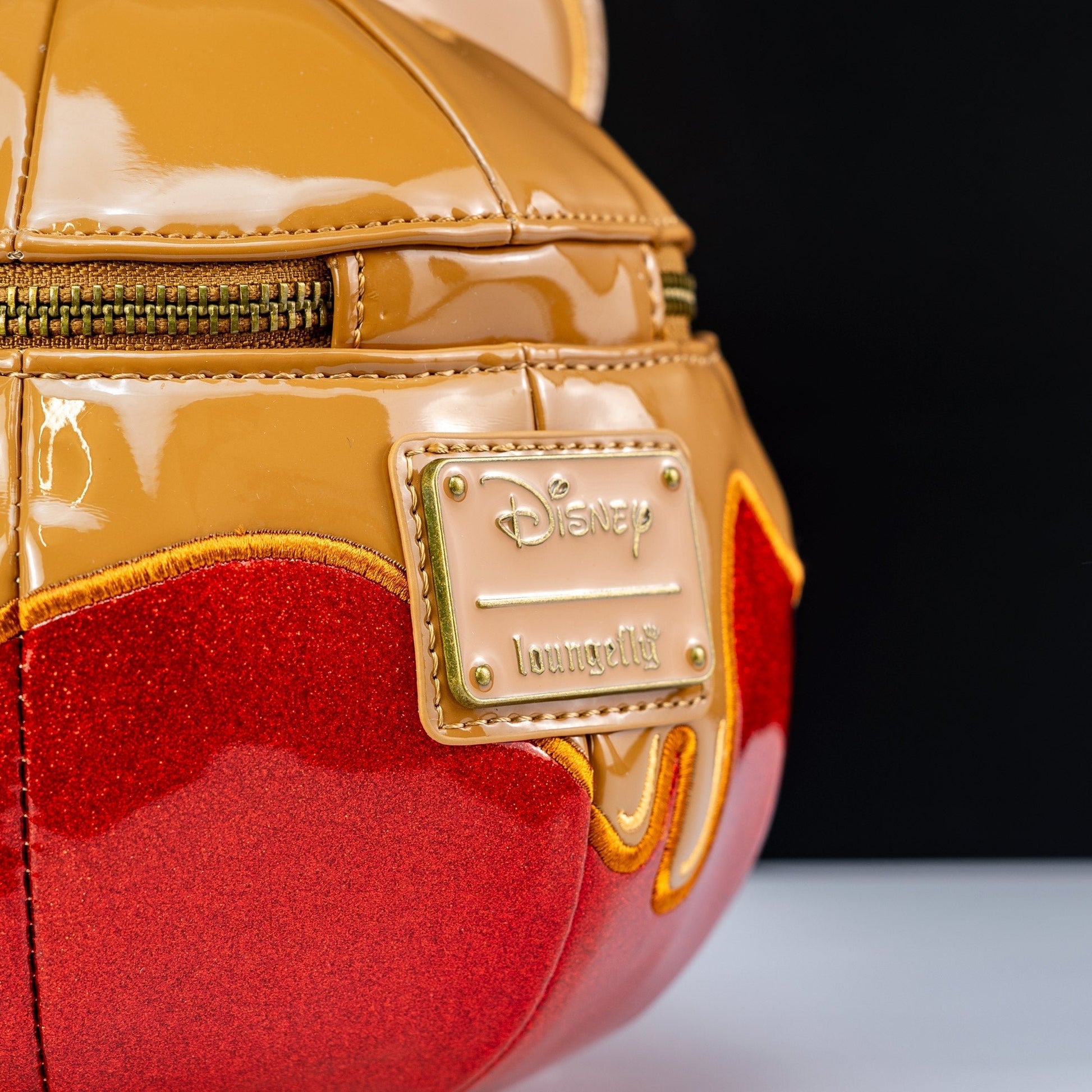 [OUTLET] Loungefly x Disney Mickey Mouse Candy Apple Crossbody Bag - GeekCore