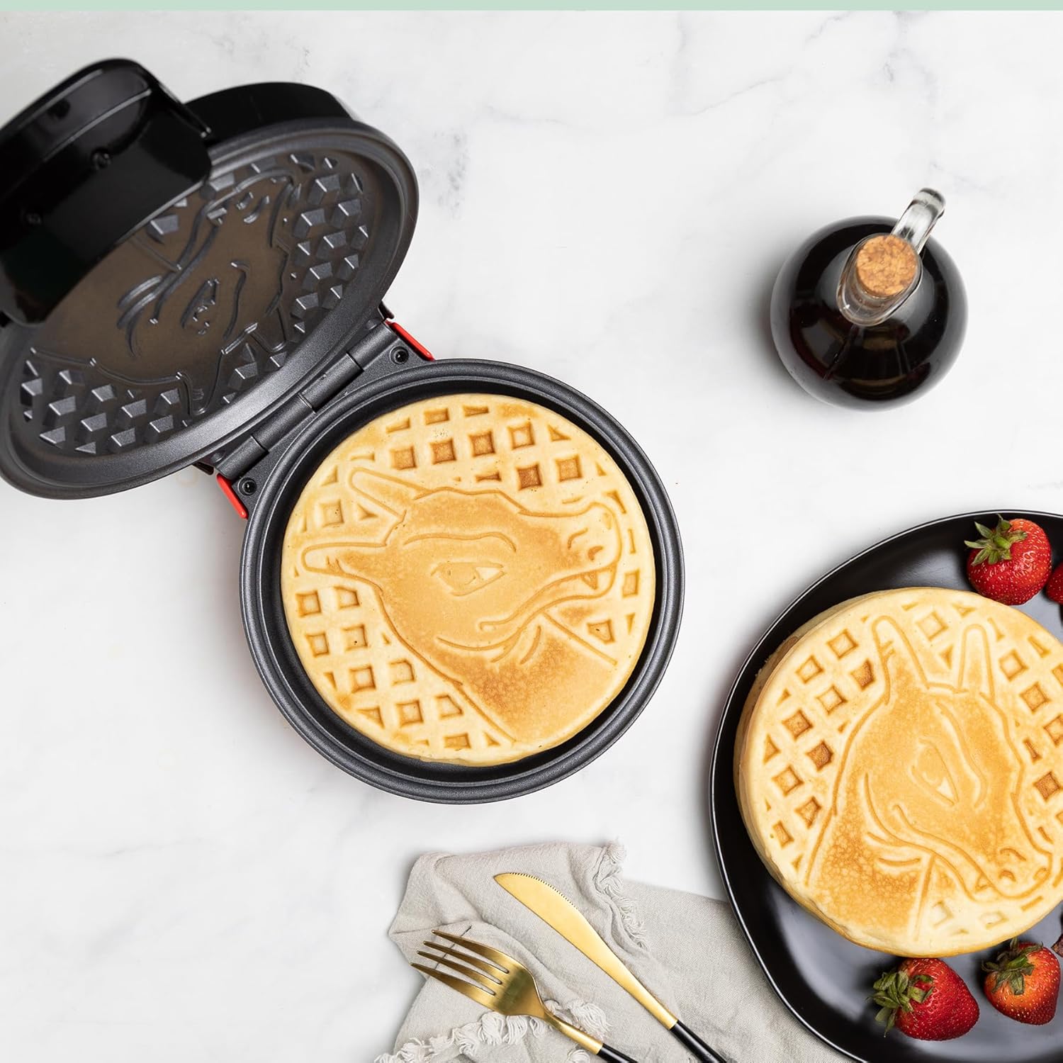 Pokémon Charizard Electronic Waffle Maker - GeekCore