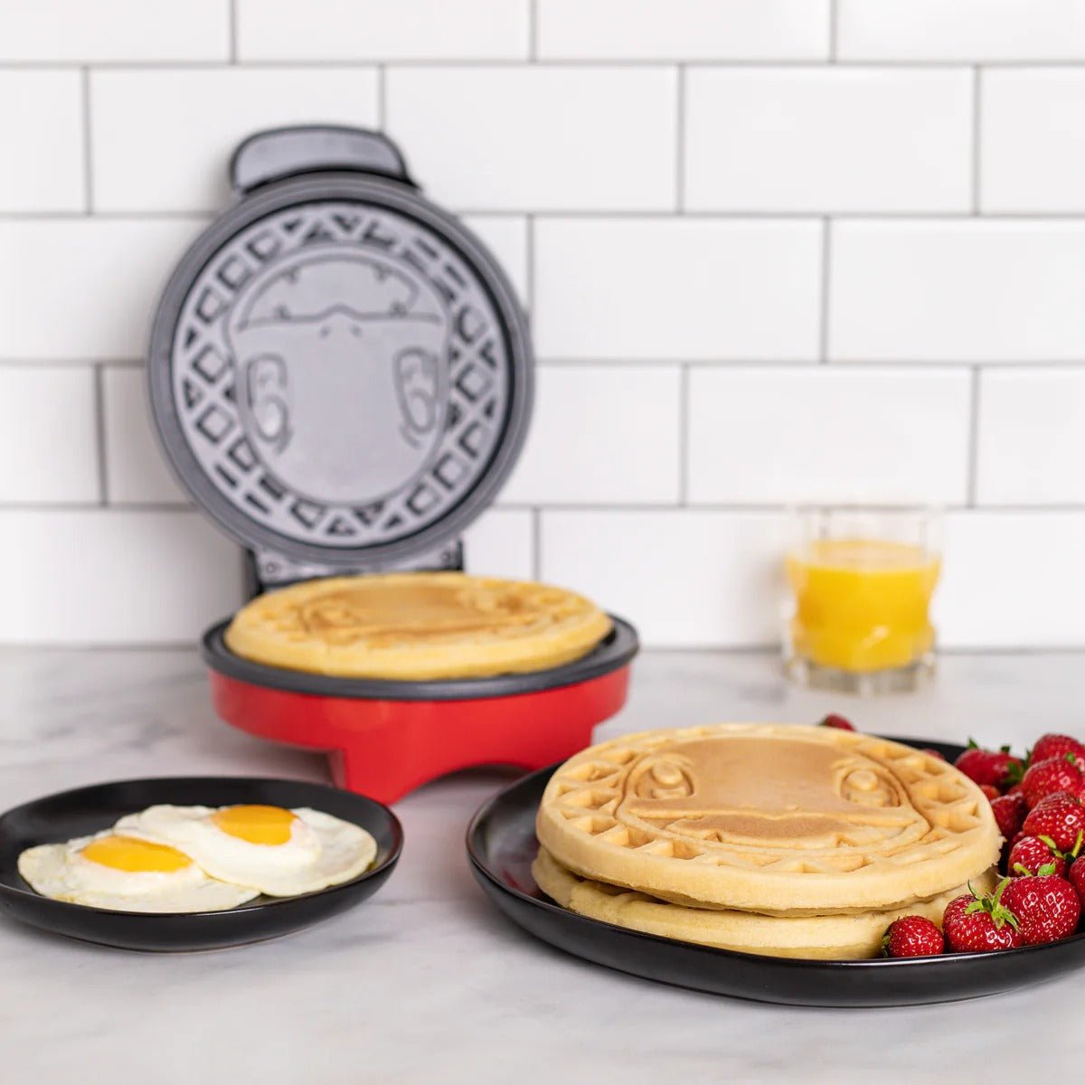 Pokémon Charmander Electronic Waffle Maker - GeekCore