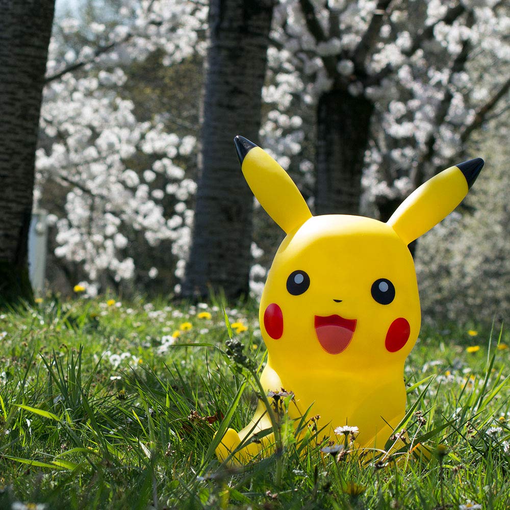 Pokemon Pikachu XL Lamp - GeekCore