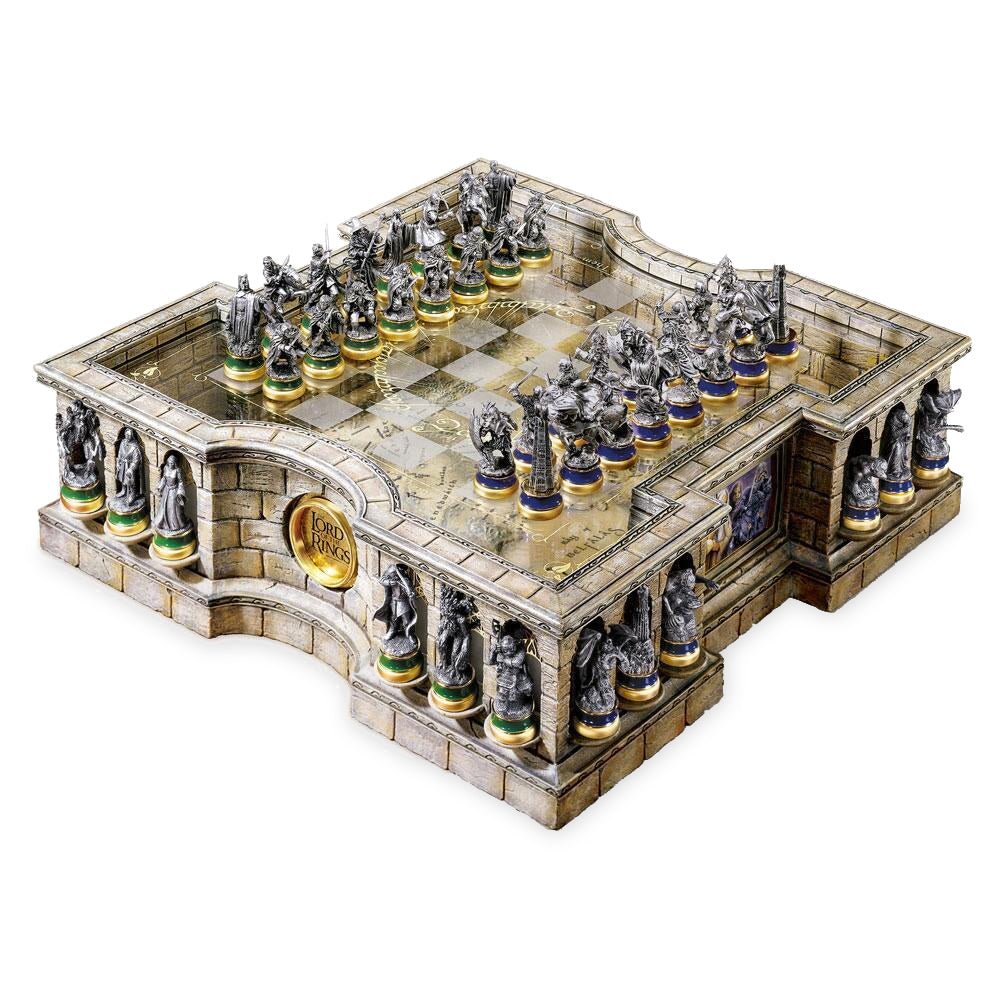 The Lord of the Rings Collector's Chess Set - GeekCore